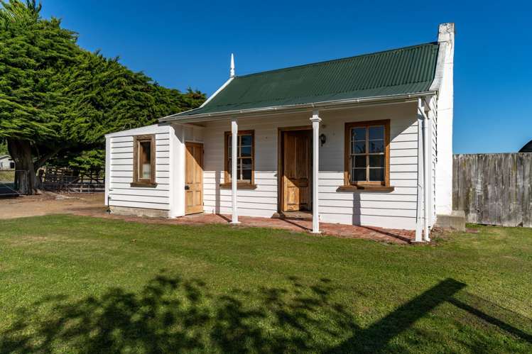 1322 Lake Ferry Road Martinborough_32