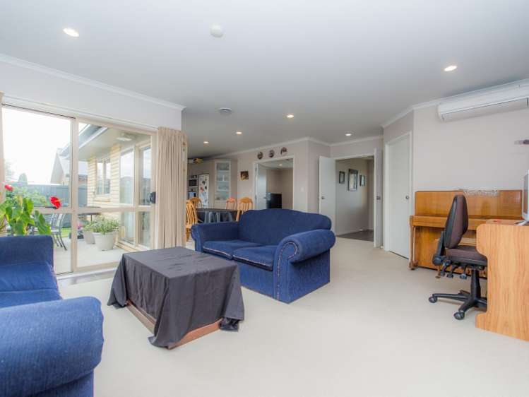 6 Sarah Court Rototuna North_7