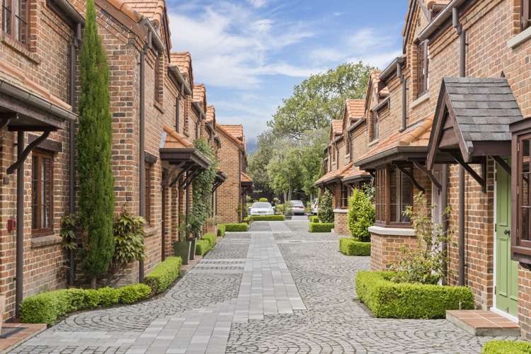 8/24 Quiet Woman Way Monaco_11