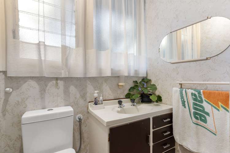 9 Geneva Place Blockhouse Bay_21