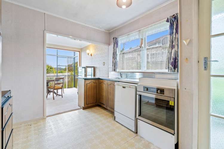 77 Shetland Street Glen Eden_15