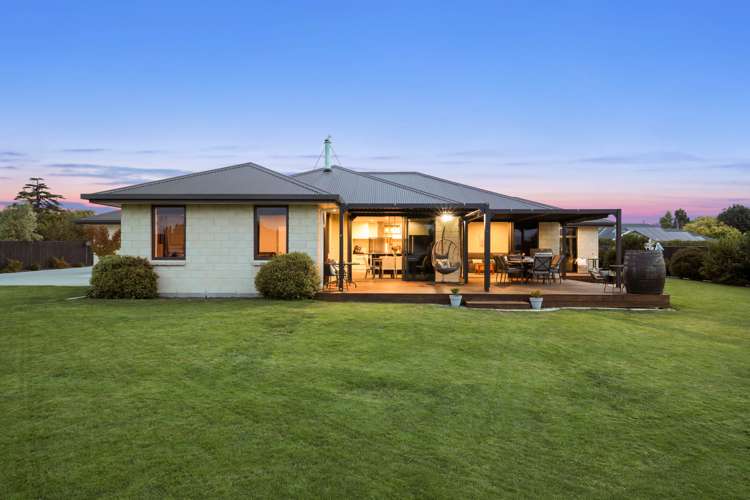 33 Birchwood Avenue Burleigh_38