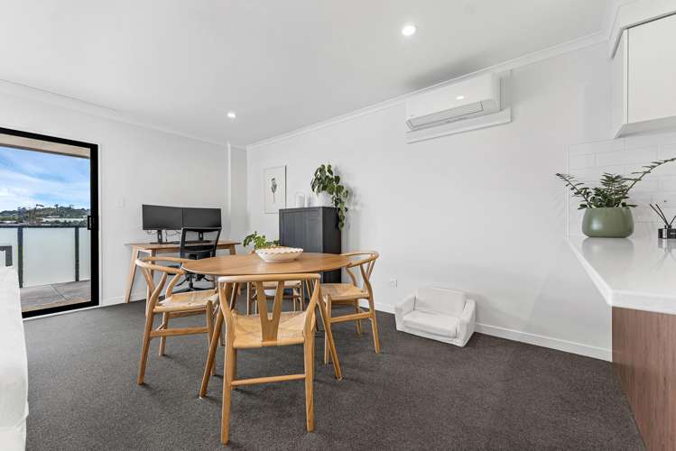 201/28 Shortfin Place Flat Bush_6