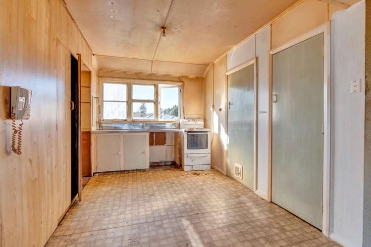 60 Swansea Road Stratford_6