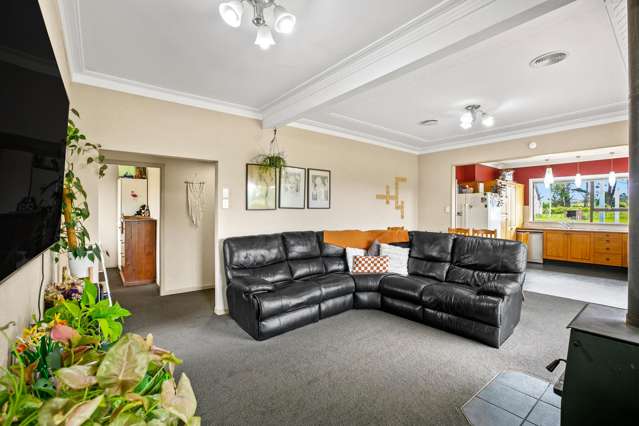 303 Lepper Road Upper Egmont Village_4