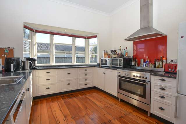 24 Hilton Road Carterton_1