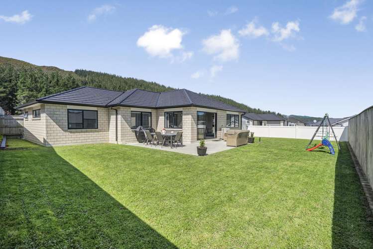 9 Craigie Way Wainuiomata_15