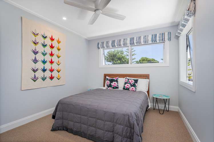 112 Ocean Close Matarangi_22