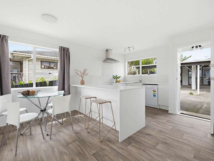 52 Zelda Avenue Clover Park_8