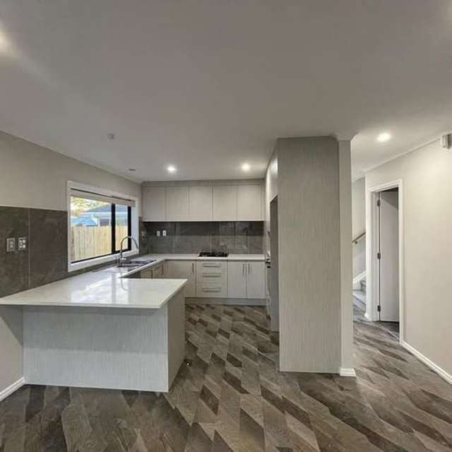 4B Mirrabooka Avenue Botany Downs_3