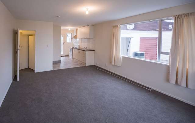 Modernised 2 bedroom unit