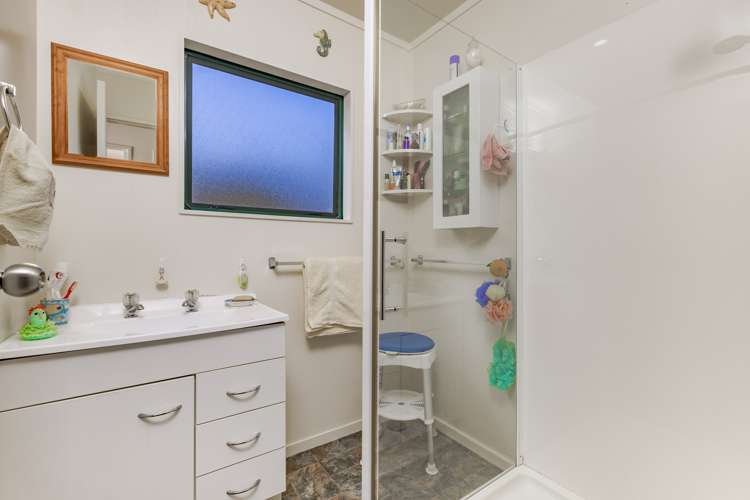 92 Bays Road Orere Point_13