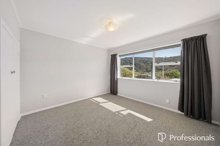 57 Coast Road Wainuiomata_11
