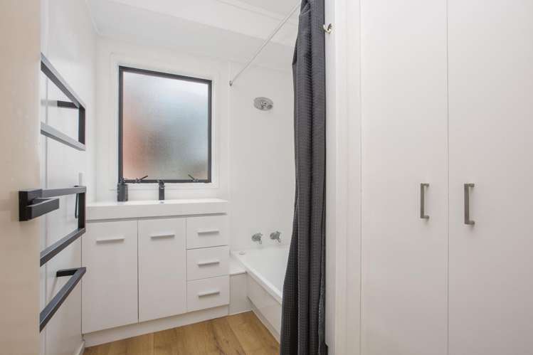 11 East Street Raglan_17