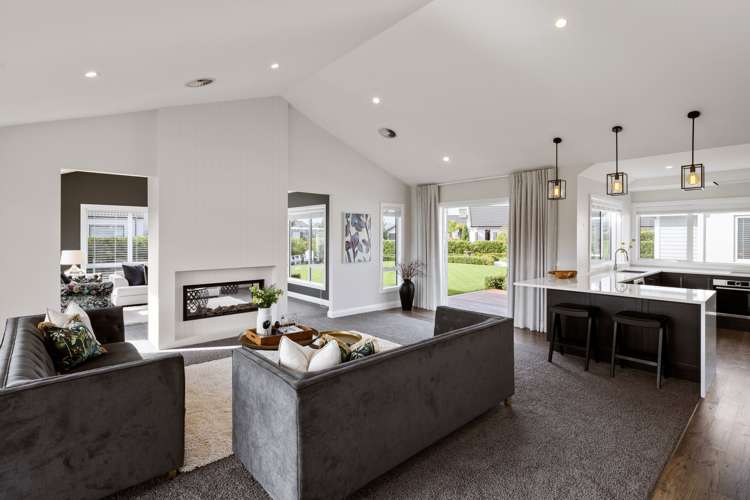 25 Alan Livingston Drive Cambridge_11