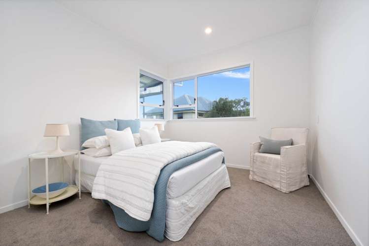 96 Pupuke Road Hillcrest_17