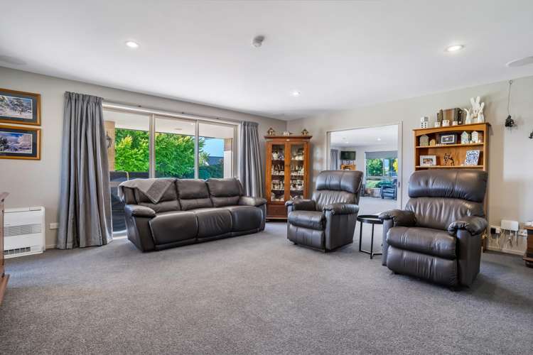 33 Longwood Drive Winton_10