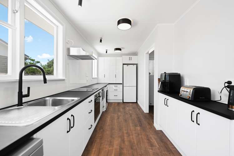 8 Aspiring Crescent Chartwell_1