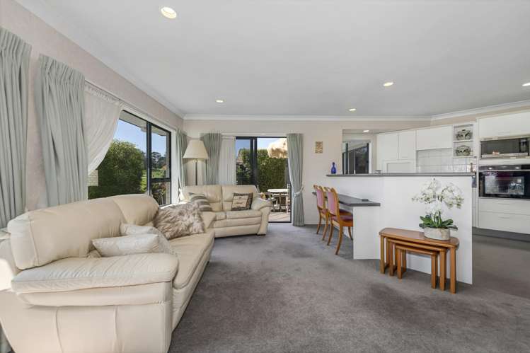 2/41 West Fairway Golflands_12