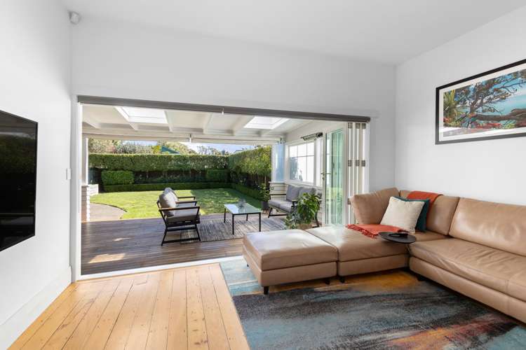 13 Volcanic Street Mount Eden_6