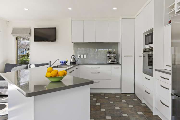 2/50 Logan Avenue Wharewaka_6