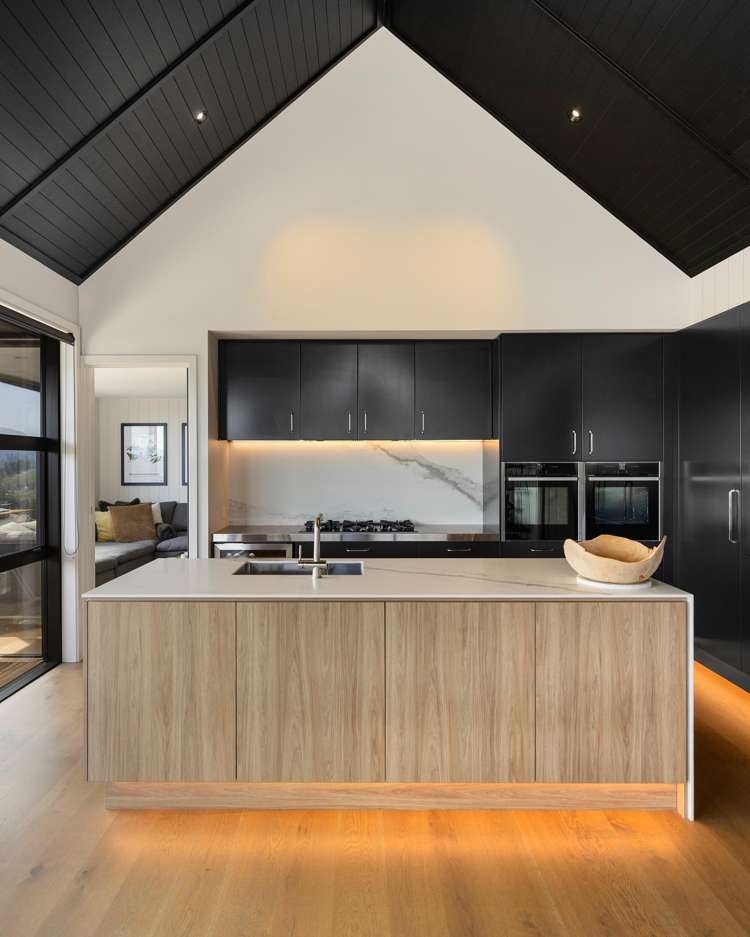 17 Falconer Rise Jacks Point_13