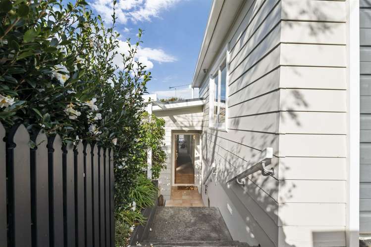 76 Parr Terrace Castor Bay_5