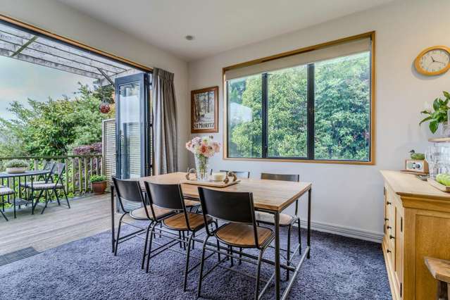 Charming Family Home in Belleknowes