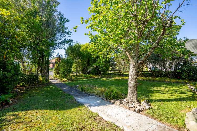 39 Masters Crescent Masterton_11