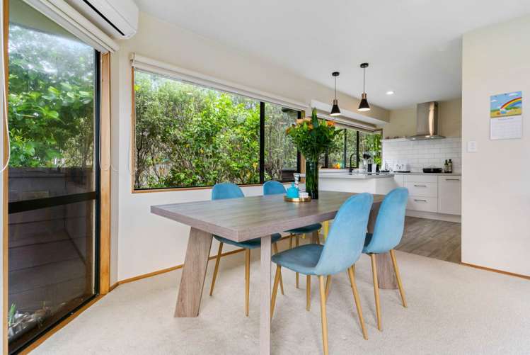 3/96 William Bayes Place Red Beach_5