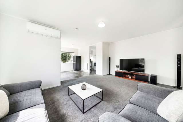 93 HYPERION DRIVE "RANDWICK PARK" Manurewa_2