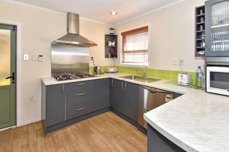 2 Barnard Place Manurewa_4