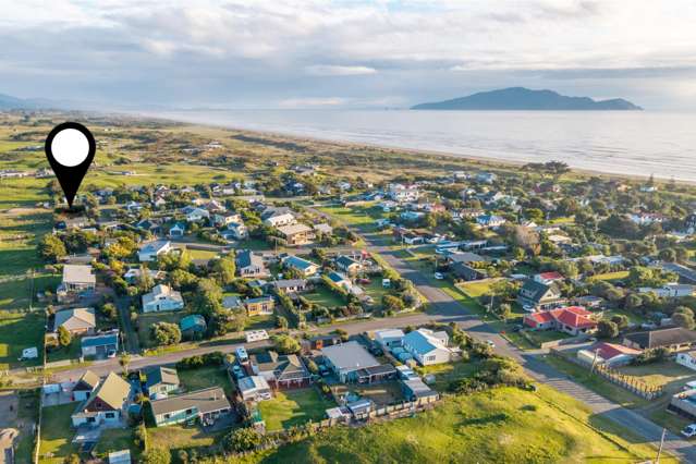 28 Kitchener Street Te Horo_3