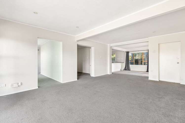 63 Ray Small Drive Papakura_9