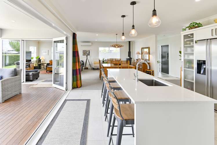 4 Young Place Taradale_12