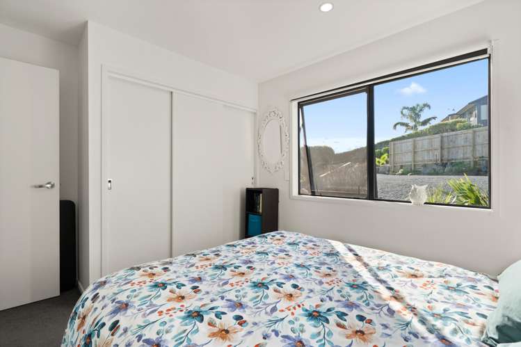 37 Seaview Road Cable Bay_17