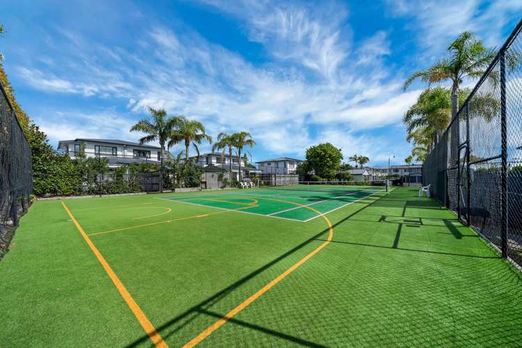 57/2 Armoy Drive East Tamaki_32