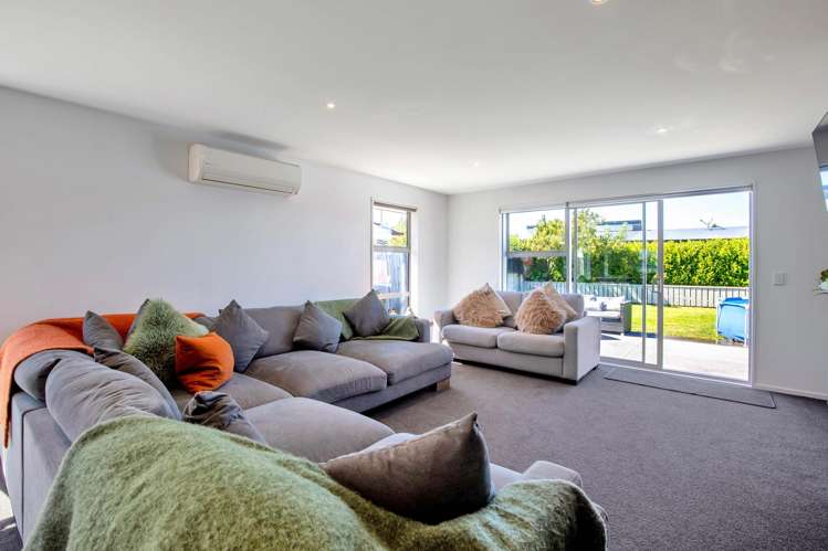 28 Champagne Avenue_3