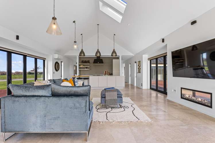 585 Coutts Island Road Coutts Island_11