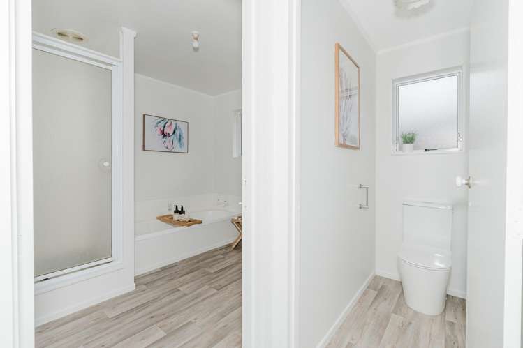 1b Wall Street Nawton_10