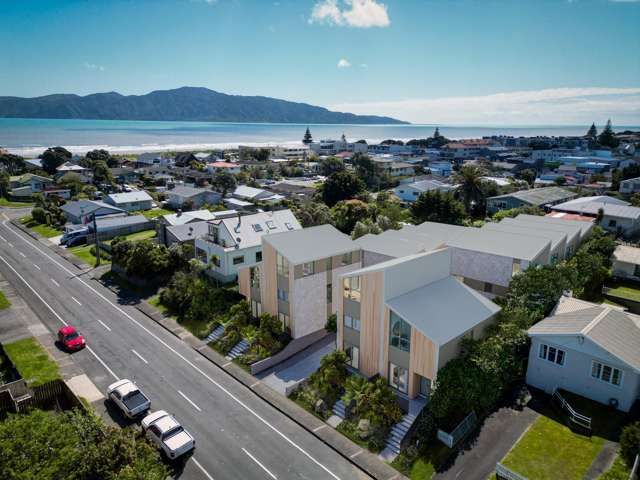 BEACHSIDE BLISS IN PARAPARAUMU BEACH