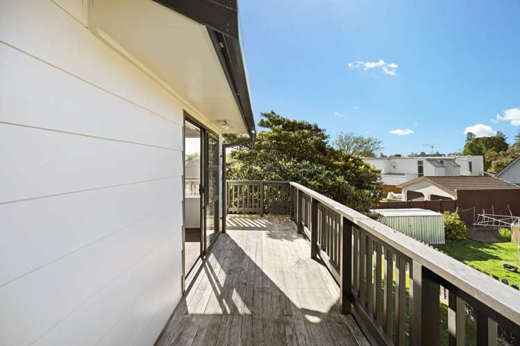 83 Gilbass Avenue Hamilton Lake_15