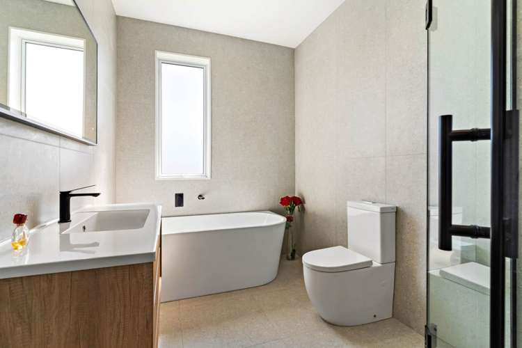 5 Korowhiti Road Clarks Beach_14