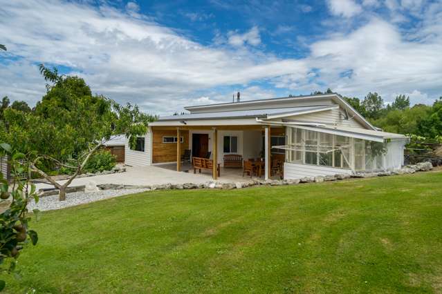 75 Lockharts Road Waitahuna_1