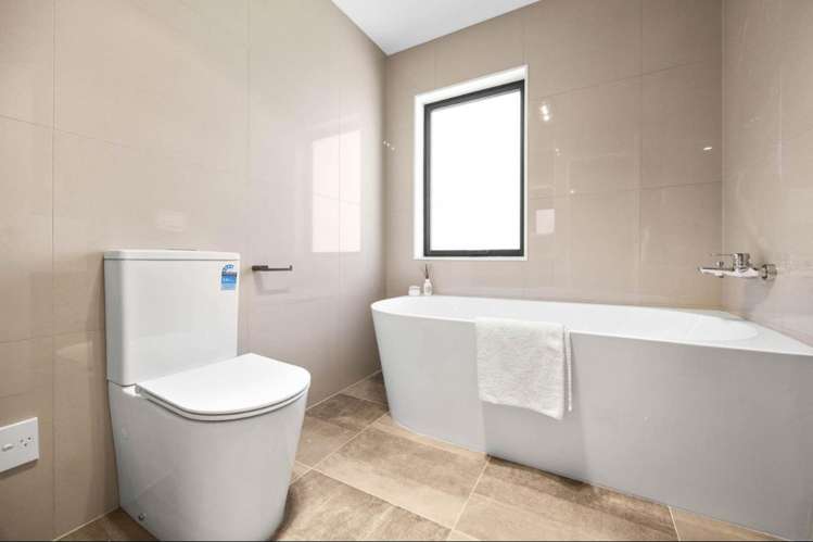 46 Nanjing Road Pukekohe_11