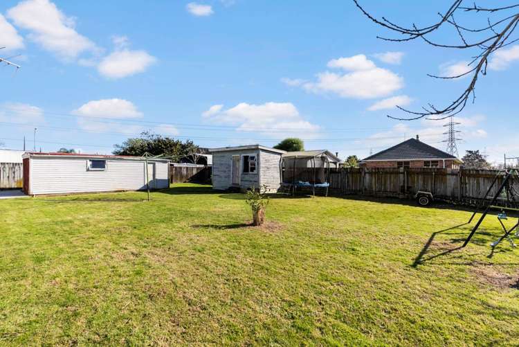 35 Waipapa Crescent Otara_13
