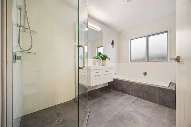 8 Sir Lincoln Drive Kumeu_23