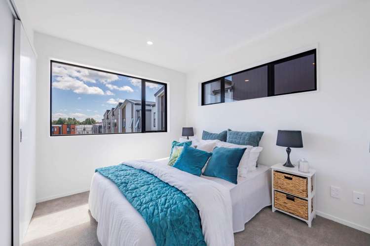 43 Kiato Lane Flat Bush_12