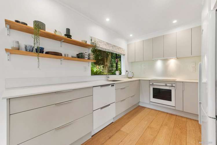 19/61A Birkdale Road Birkdale_5