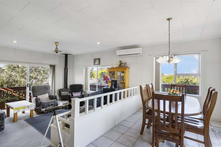 37 Roberts Road Te Atatu South_7